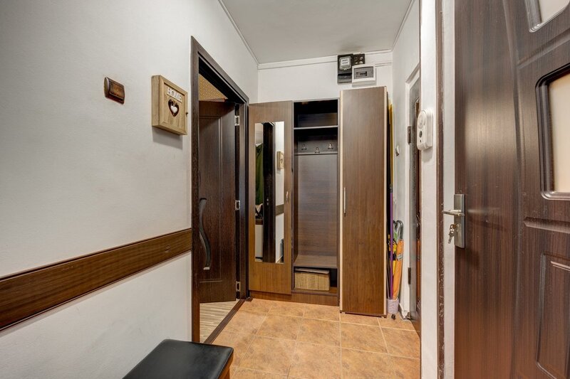 Telita, studio complet mobilat si utilat.